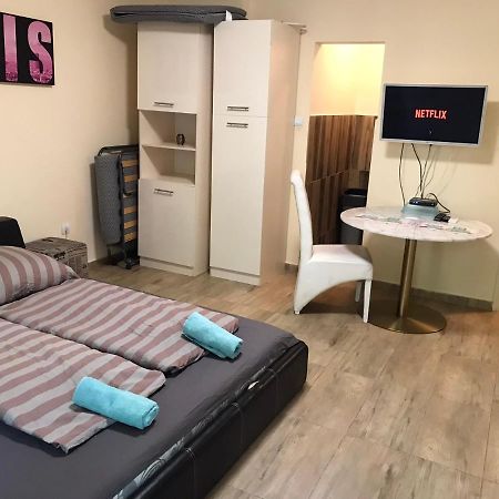 Roland Apartmant Zuglo Budapest Esterno foto