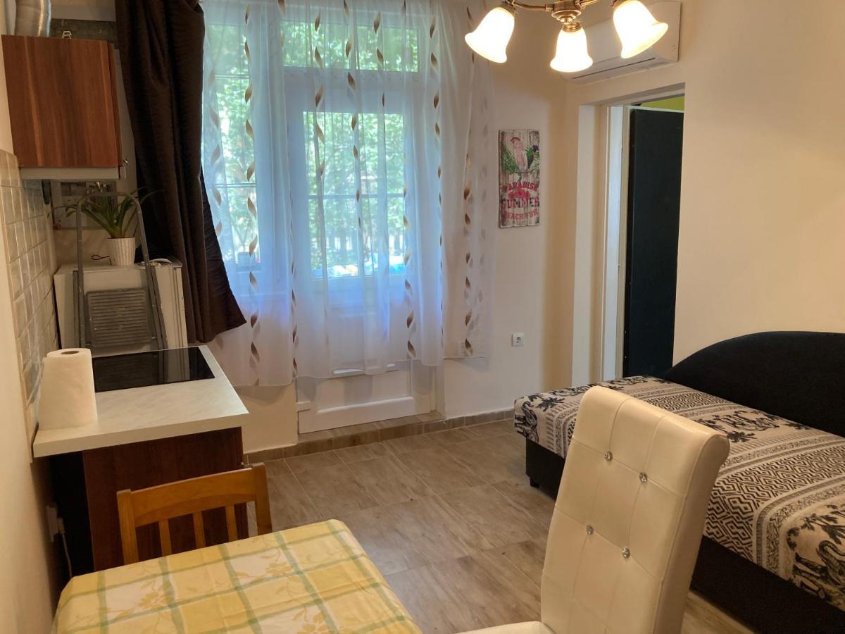 Roland Apartmant Zuglo Budapest Esterno foto