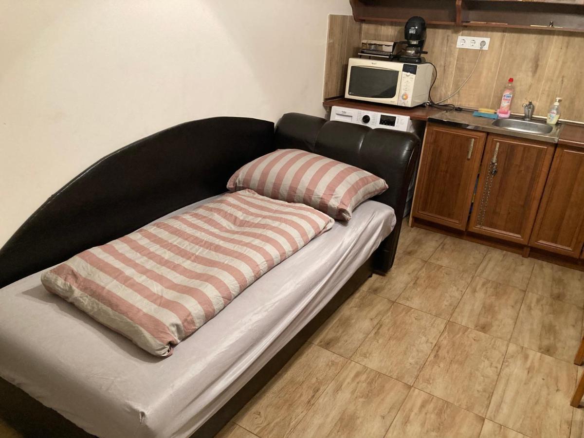 Roland Apartmant Zuglo Budapest Esterno foto