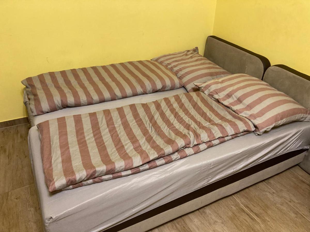 Roland Apartmant Zuglo Budapest Esterno foto