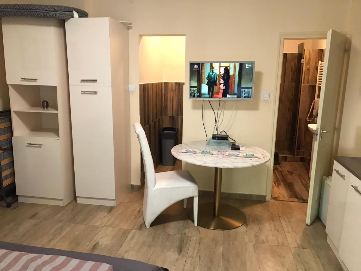Roland Apartmant Zuglo Budapest Esterno foto